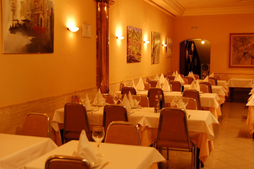 Hotel Manel Martorell Exterior foto